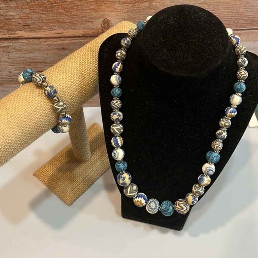 Jilzarah Clay bead necklace and bracelet set